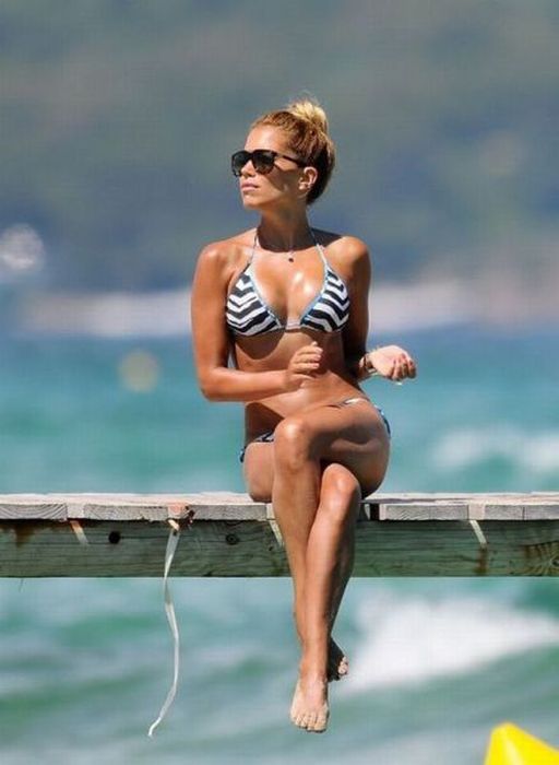 Летние девушки в бикини