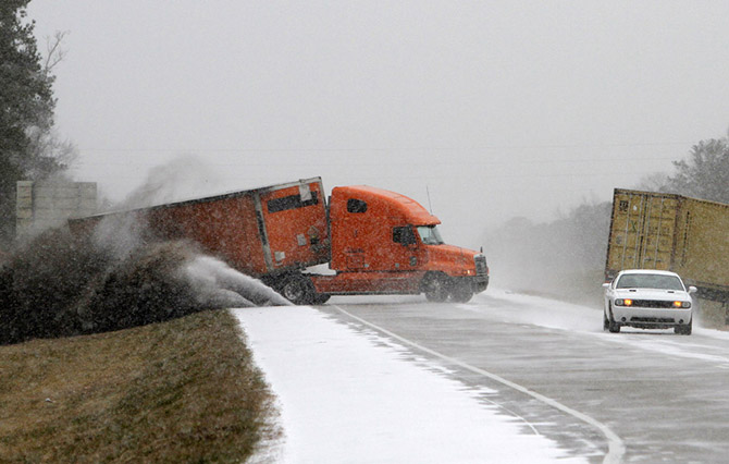 Снегопады и ледяные дожди на юге США