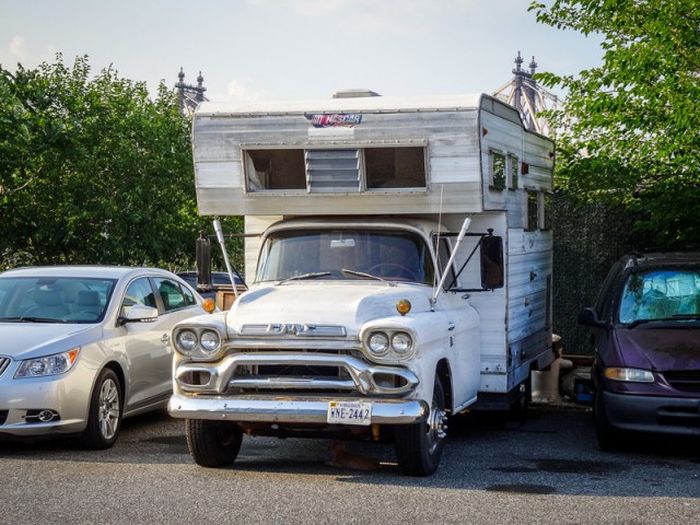 Классические «олдскульные» автомобили, которые все еще на ходу