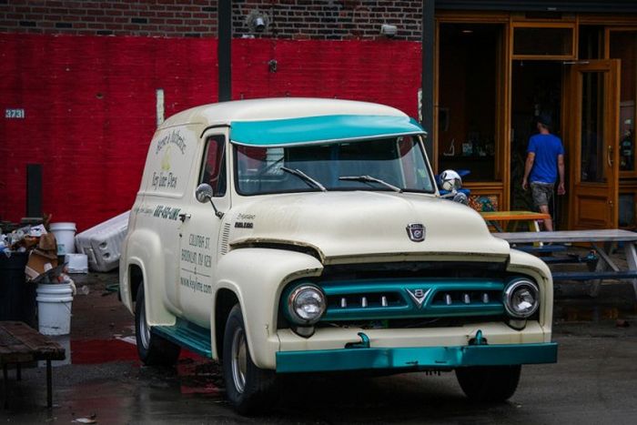 Классические «олдскульные» автомобили, которые все еще на ходу