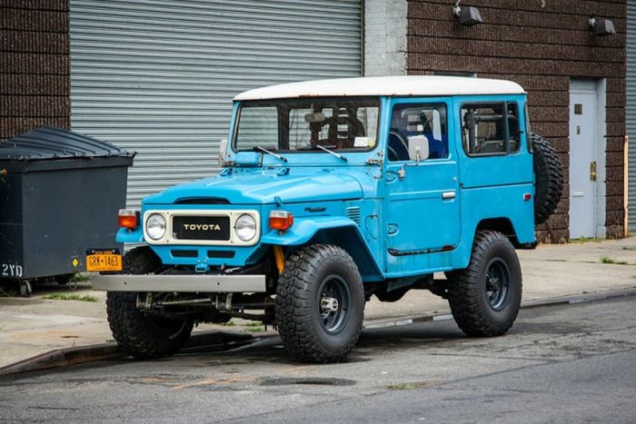 Классические «олдскульные» автомобили, которые все еще на ходу