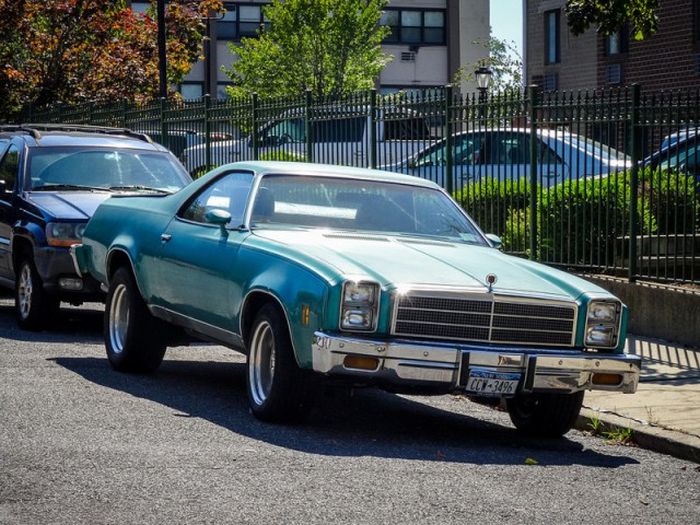 Классические «олдскульные» автомобили, которые все еще на ходу