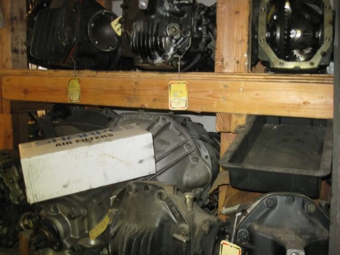 Забытый склад Mercedes-Benz AMG в Сан-Франциско