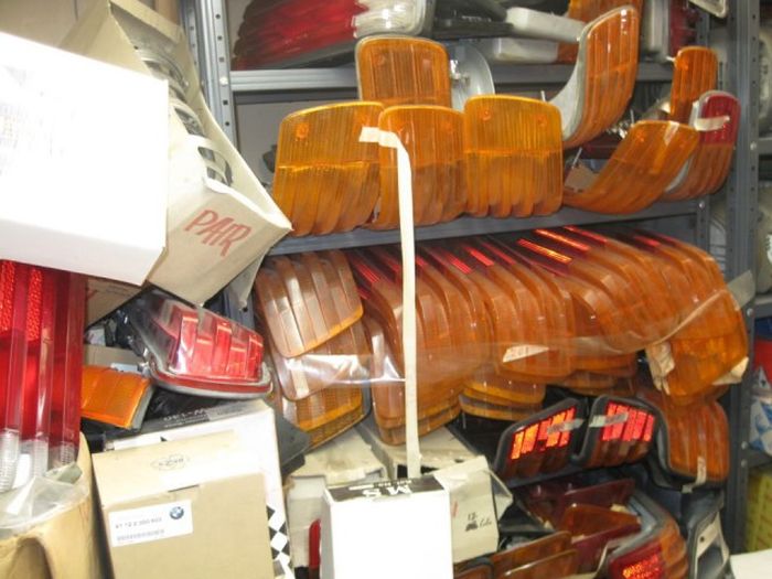 Забытый склад Mercedes-Benz AMG в Сан-Франциско