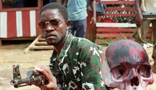Он шел в бой голым и ел человеческие сердца. Жуткая и кровавая история либерийского «Генерала без Штанов»