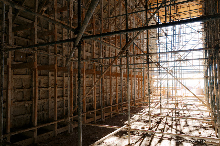 Бутафорский Голливуд и козы на деревьях Бутафорский Голливуд и козы на деревьях