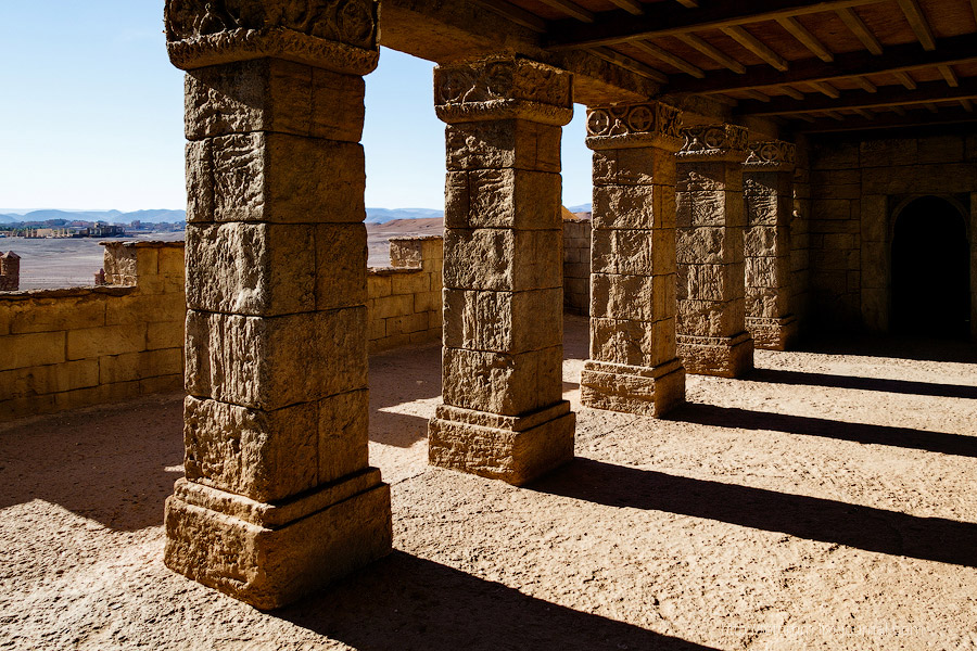 Бутафорский Голливуд и козы на деревьях Бутафорский Голливуд и козы на деревьях