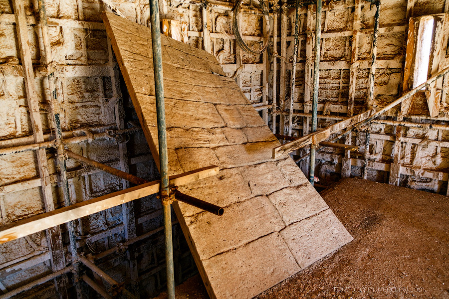 Бутафорский Голливуд и козы на деревьях Бутафорский Голливуд и козы на деревьях