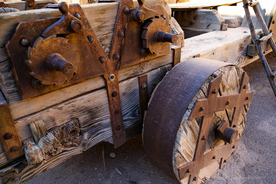 Бутафорский Голливуд и козы на деревьях Бутафорский Голливуд и козы на деревьях