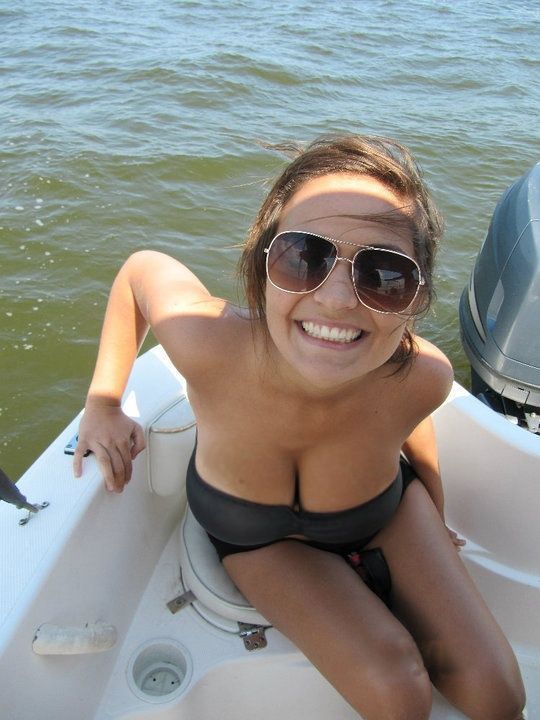 Девушки в бикини (94 фото)