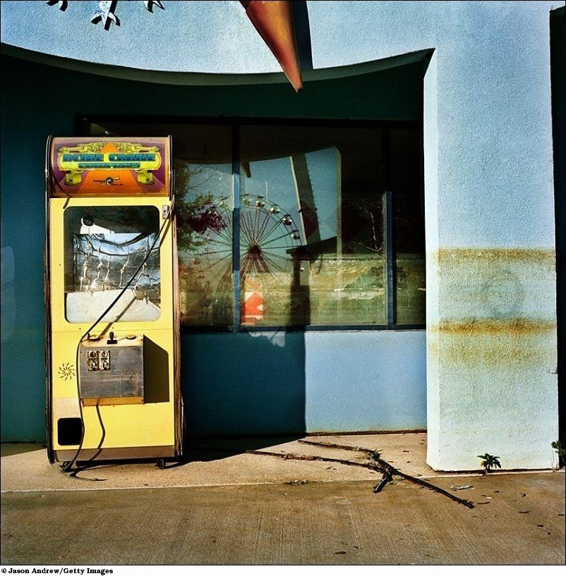 Зловещий заброшенный парк развлечений Jazzland