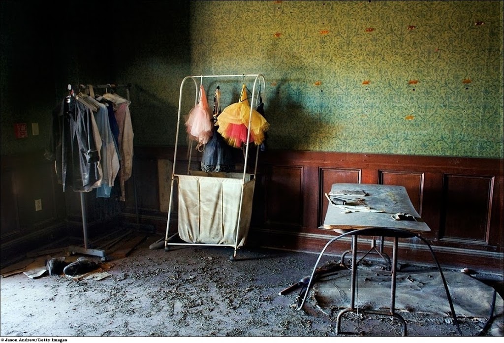 Зловещий заброшенный парк развлечений Jazzland