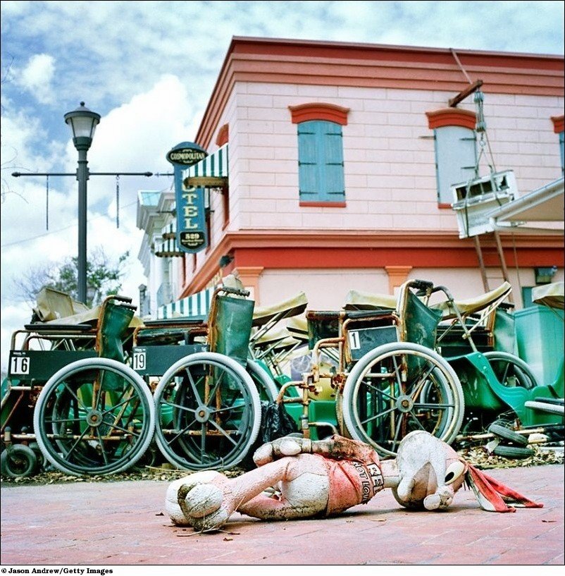 Зловещий заброшенный парк развлечений Jazzland