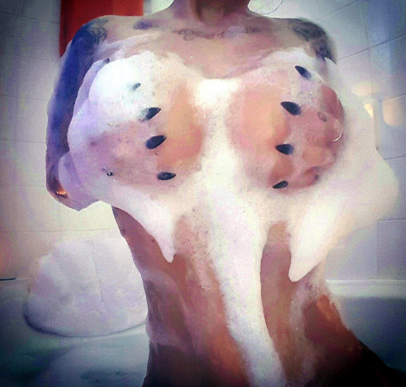 Прекрасные дамочки с сочными формами. 18+