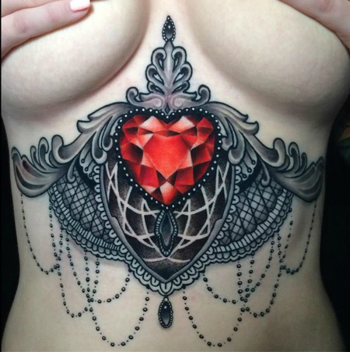 19 стильных татуировок, которые эффектно подчеркнут красоту женской груди