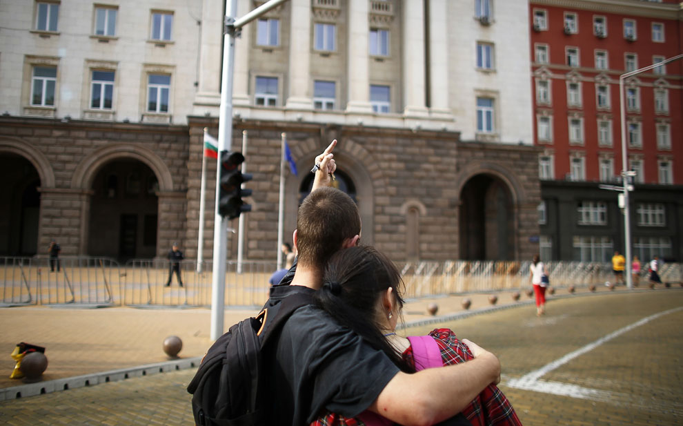 Протестующий мир Протестующий мир