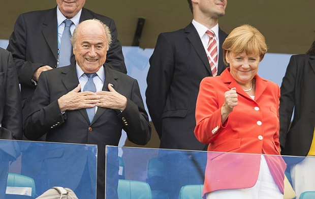 Политики, которые поддерживают свои сборные в Бразилии Политики, которые поддерживают свои сборные в Бразилии