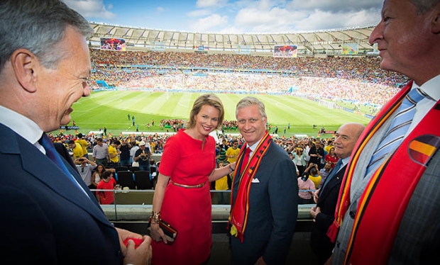 Политики, которые поддерживают свои сборные в Бразилии Политики, которые поддерживают свои сборные в Бразилии