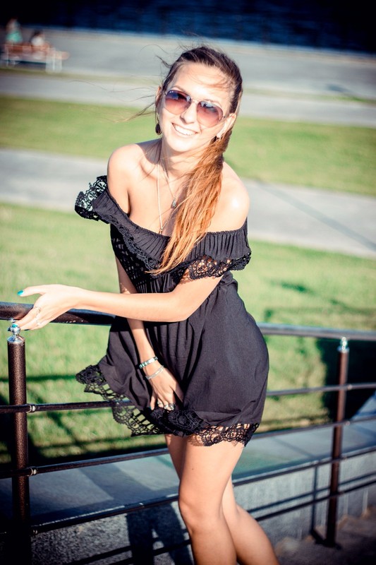 Подборка летних девушек в первый день осени