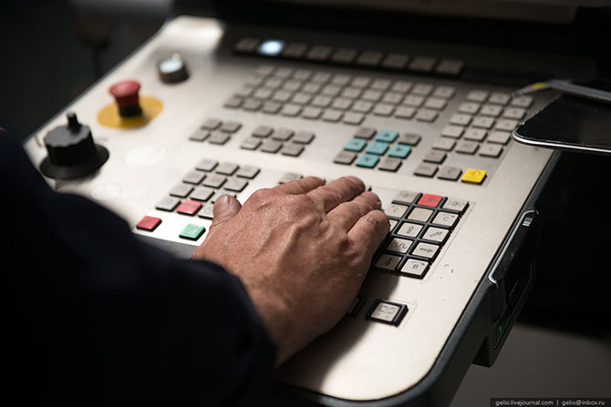 Экскурсия по Иркутскому авиационному заводу (55 фото)