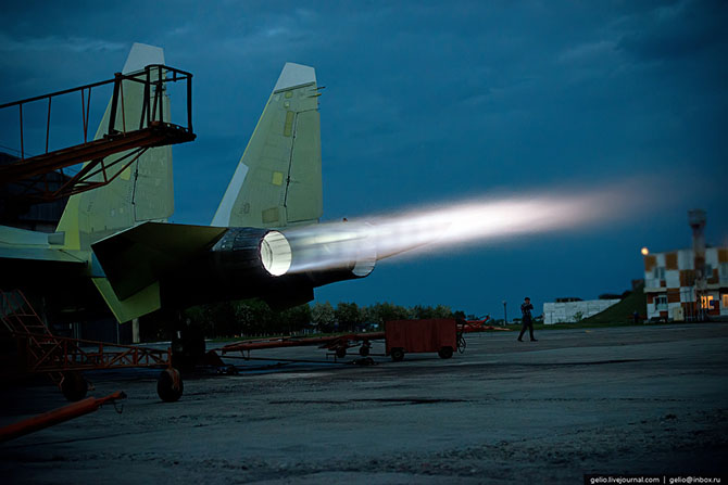 Экскурсия по Иркутскому авиационному заводу (55 фото)