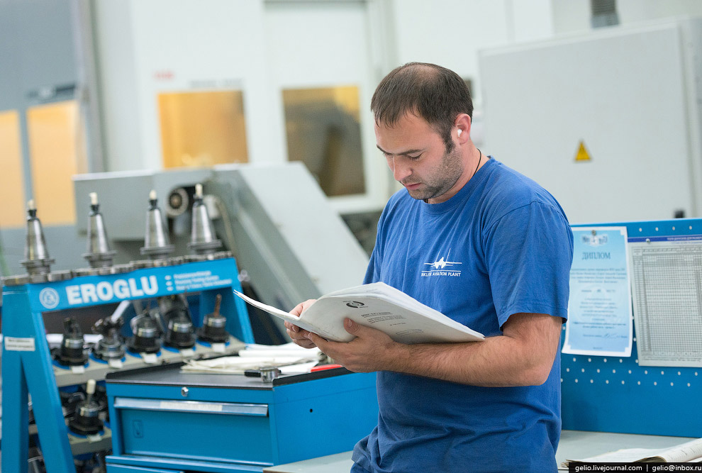 Как делают самолеты Су-30 и Як-130. Иркутский авиационный завод Как делают самолеты Су-30 и Як-130. Иркутский авиационный завод