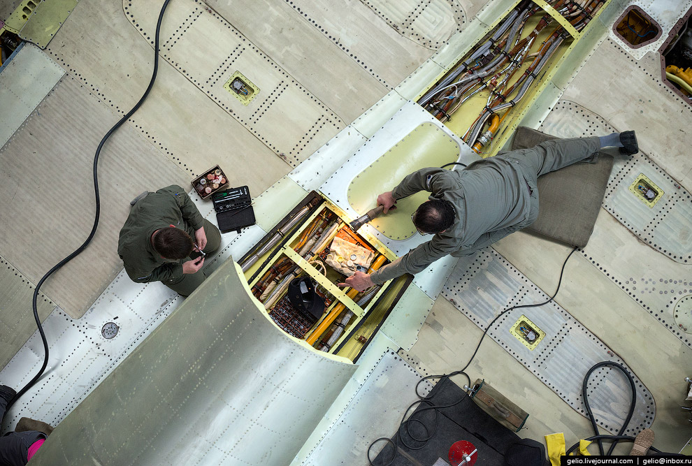 Как делают самолеты Су-30 и Як-130. Иркутский авиационный завод Как делают самолеты Су-30 и Як-130. Иркутский авиационный завод