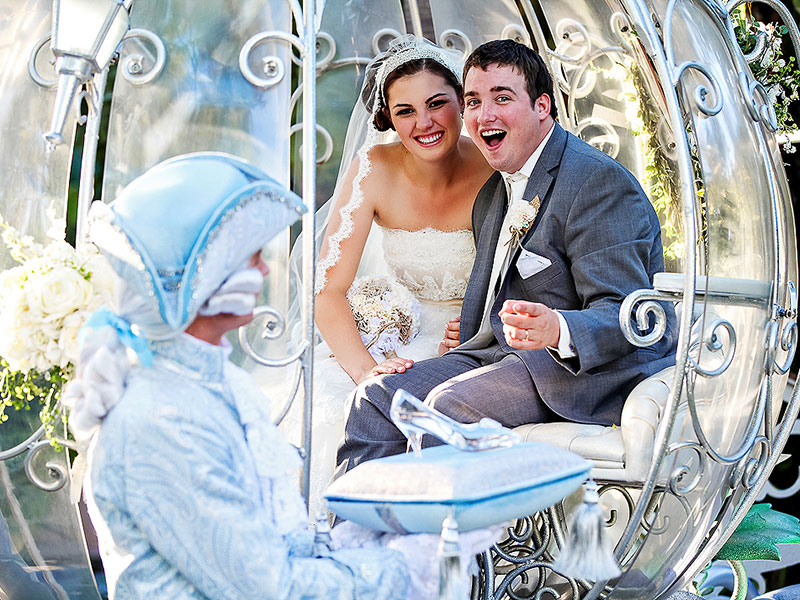 Вопреки всему! Свадьба мечты в Диснейленде (5 фото)