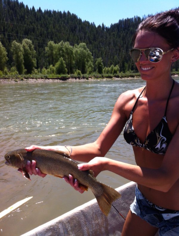 Девчонки на рыбалке (57 фото)