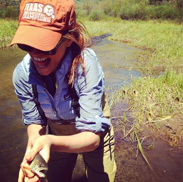 Девчонки на рыбалке (57 фото)