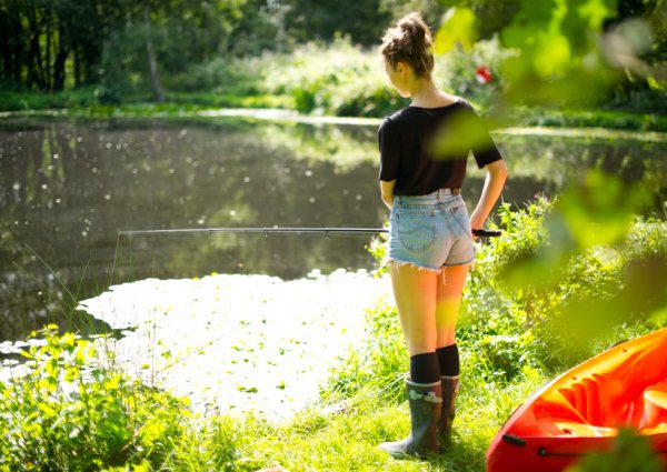 Девчонки на рыбалке (57 фото)