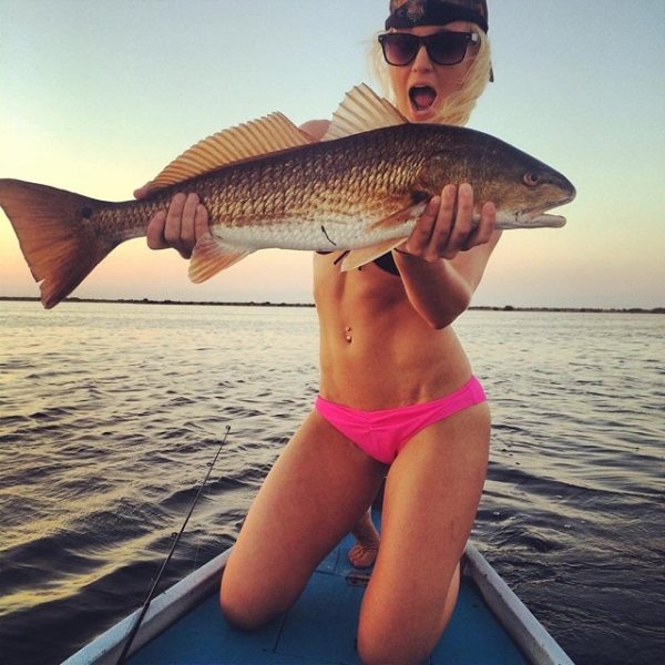 Девчонки на рыбалке (57 фото)