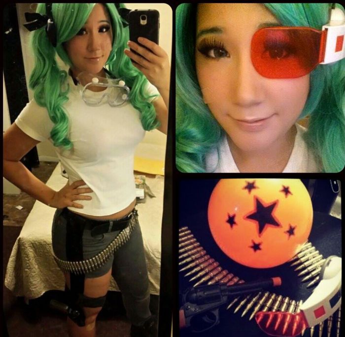 Девушки в костюмах