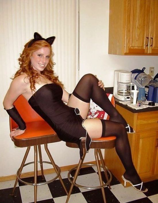 Девушки в костюмах