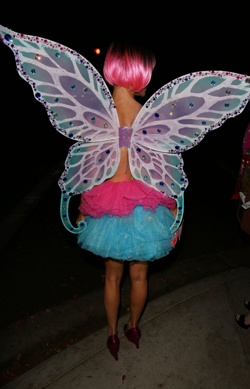 Джоанна Крупа в оригинальном костюме на Хэллоуин