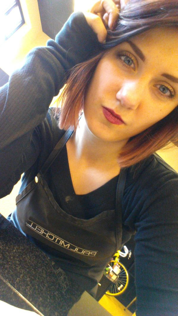 Девушки, которым скучно на работе