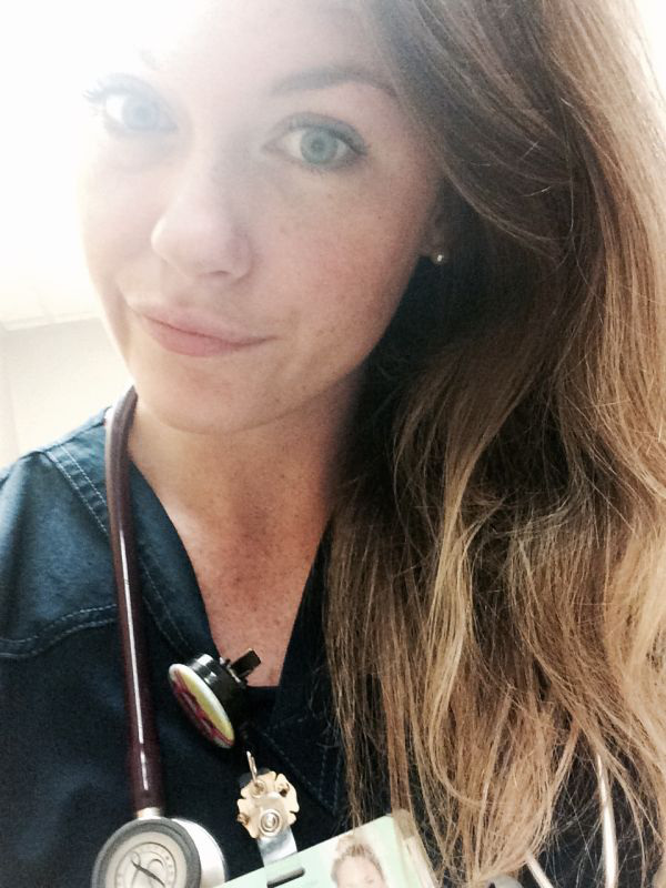 Девушки, которым скучно на работе