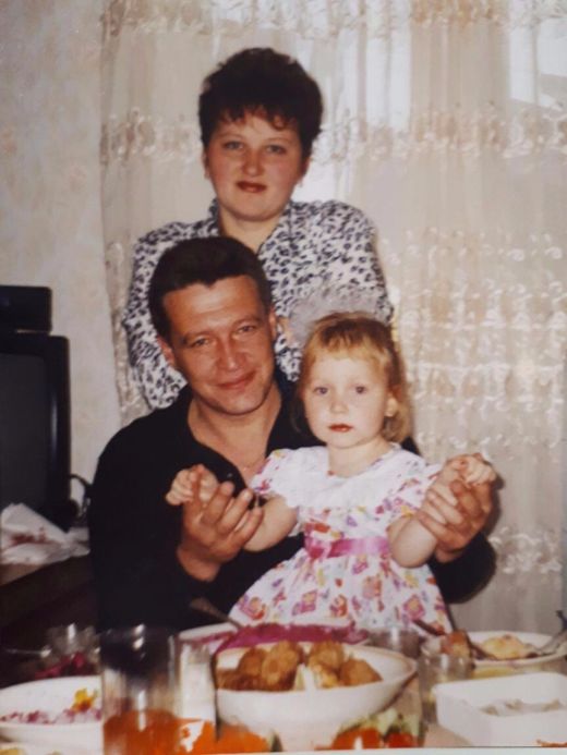 Москвичка расклеивает объявления, чтобы найти свою мать Москвичка расклеивает объявления, чтобы найти свою мать