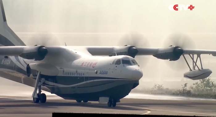 Китайцы создали уникальный самолет-амфибию Китайцы создали уникальный самолет-амфибию