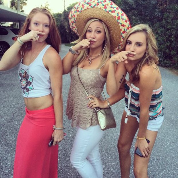 Забавные девушки