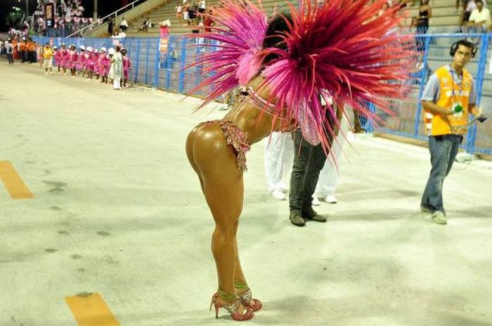 Забавные девушки