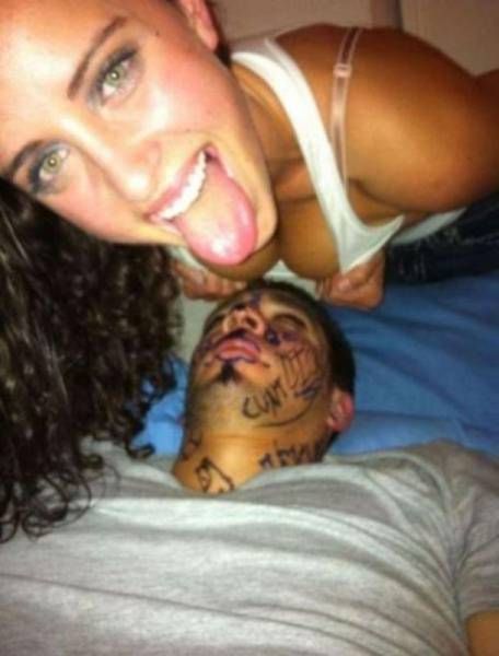 Забавные девушки