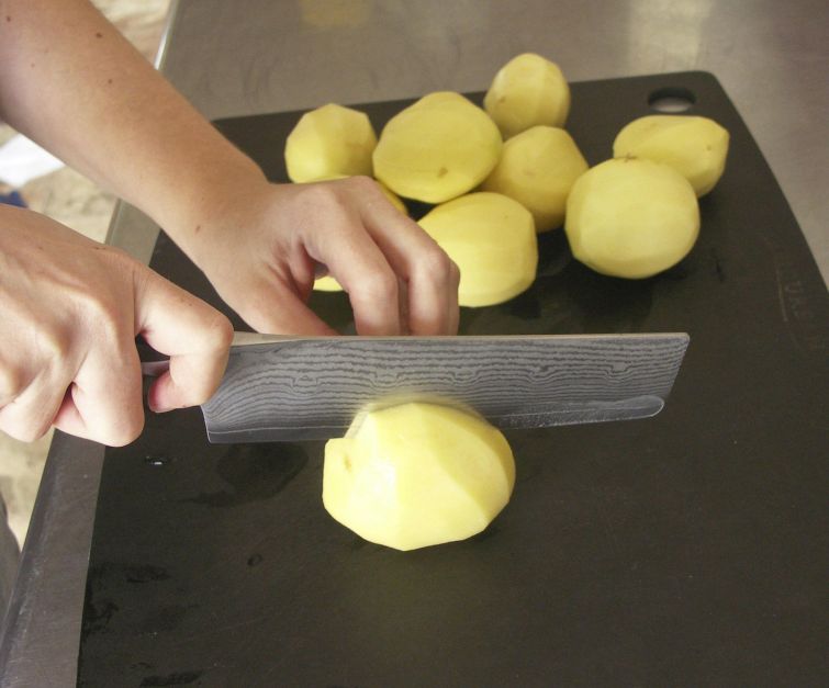 Застольный этикет: 20 дурных манер разных стран мира, которые стоит знать каждому