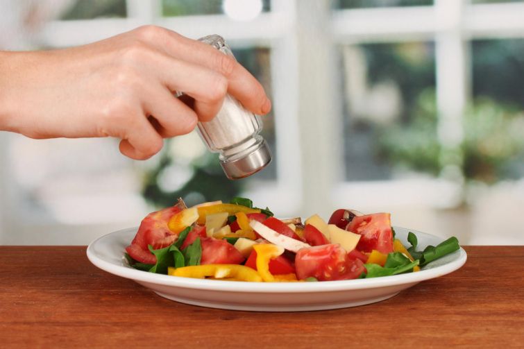 Застольный этикет: 20 дурных манер разных стран мира, которые стоит знать каждому