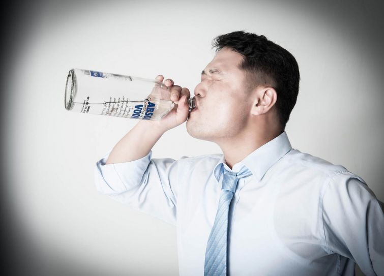 Застольный этикет: 20 дурных манер разных стран мира, которые стоит знать каждому