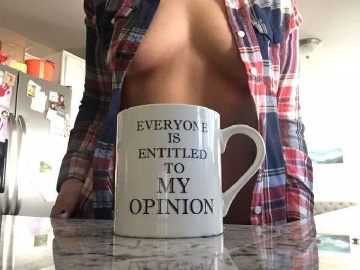 Девушки делятся полуоткровенными фото