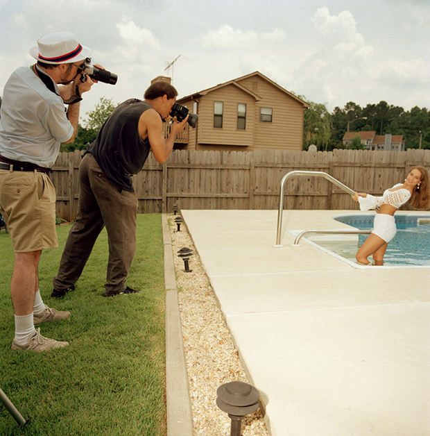 «А ты точно продюсер?»: как заманивают девушек сниматься обнаженными