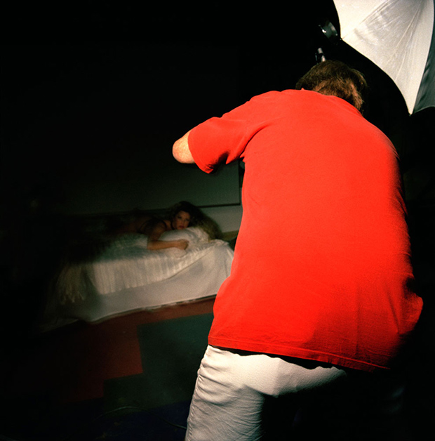 «А ты точно продюсер?»: как заманивают девушек сниматься обнаженными