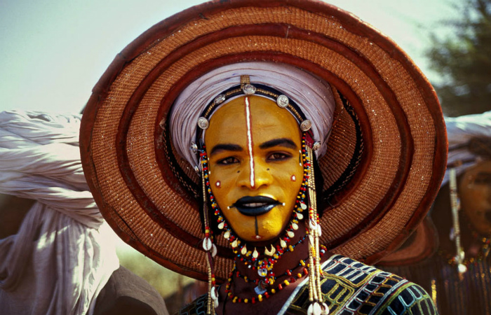 Любопытные факты из истории мужского макияжа