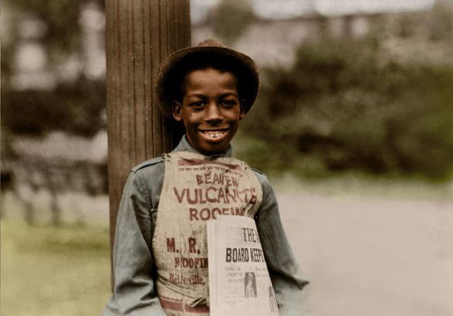 Дети-рабочие на раскрашенных снимках Льюиса Хайна Дети-рабочие на раскрашенных снимках Льюиса Хайна